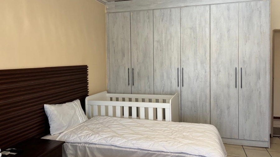 7 Bedroom Property for Sale in Mogwase Unit 4 North West
